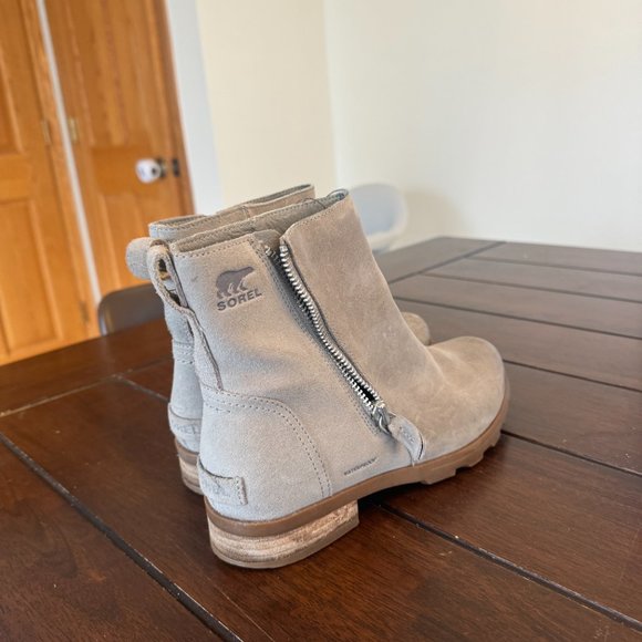 Sorel Emelie Gray Side Zip Waterproof Chelsea Boot - Picture 4 of 6